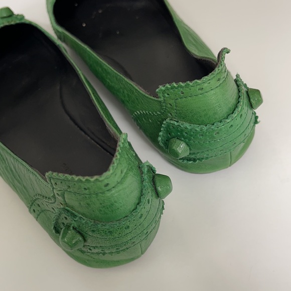 BALENCIAGA Leather Green Flats - Picture 4 of 9